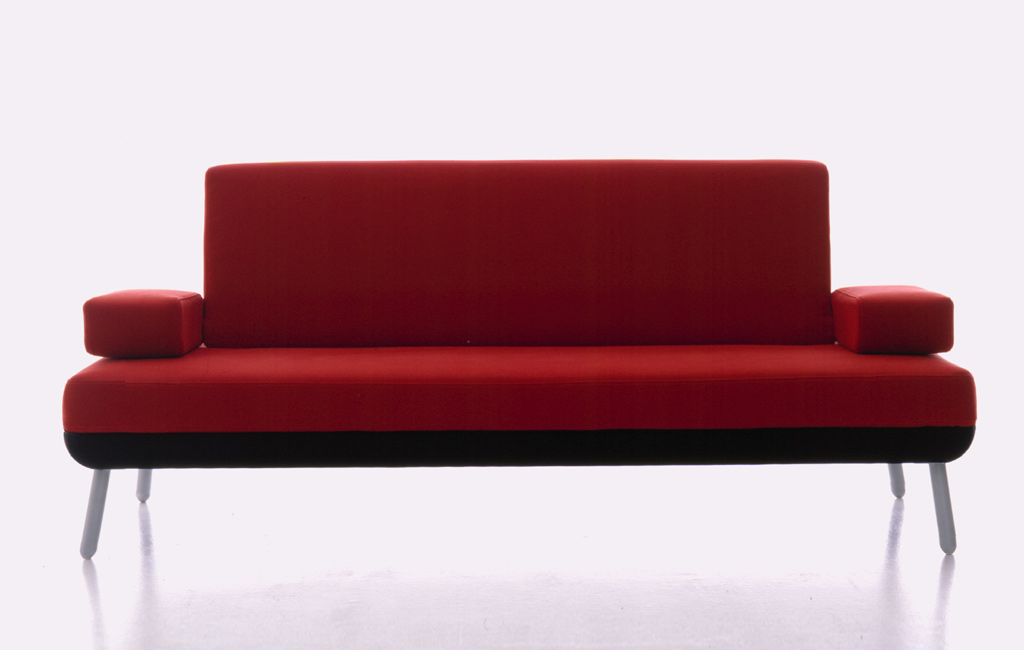 red sofa design 